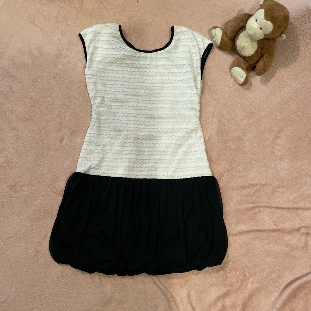 Chic Black and White Kids Dress